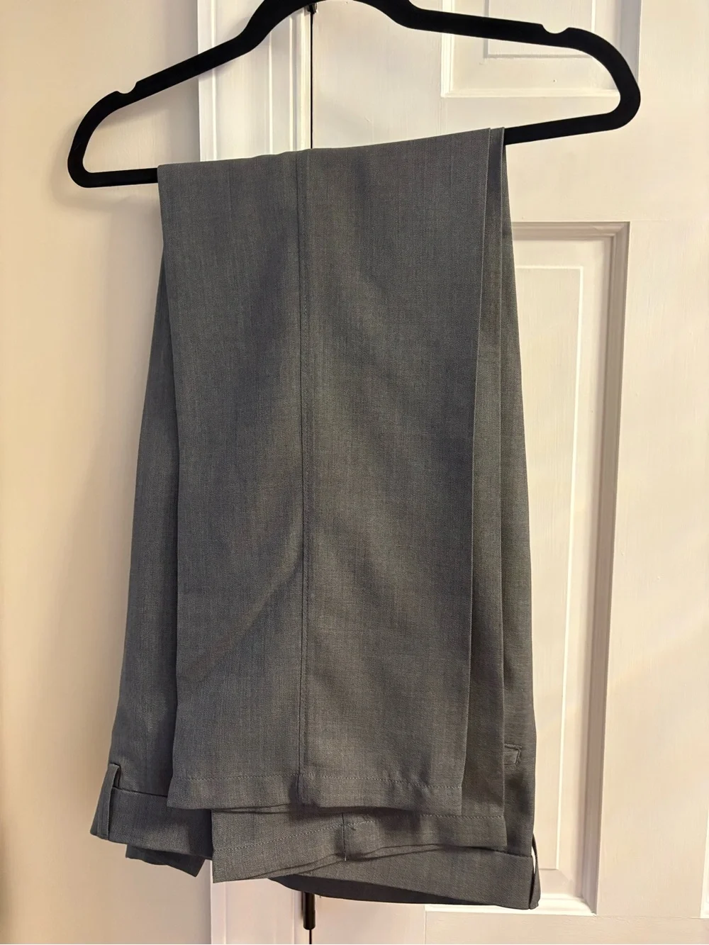 Men's Gray Haggar Travel Performance Suit - (Size 42R Jacket & 32” x 32” Pants)
